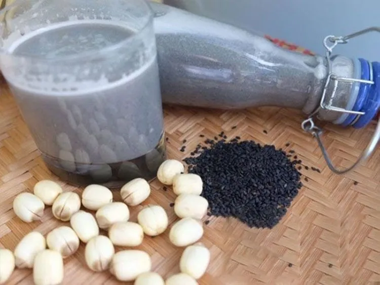 Sữa mè đen hạt sen giúp an thần, hỗ trợ mẹ bầu ngủ ngon, giảm stress hiệu quả