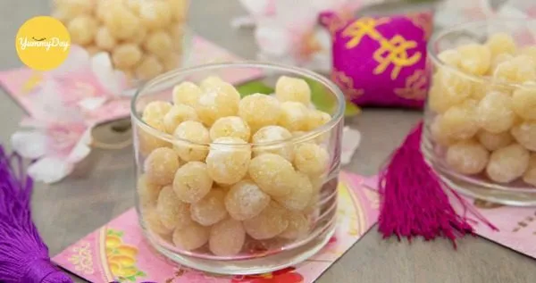 Hộp mứt hạt sen thanh tao, thích hợp làm quà Tết