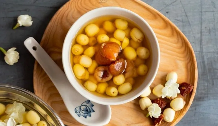 nấu chè hạt sen tươi